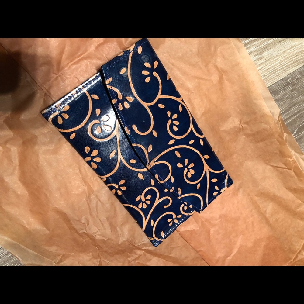 Navy Clutch